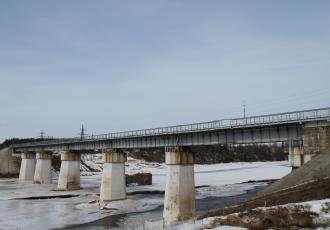 Мостовой переход через реку Луга