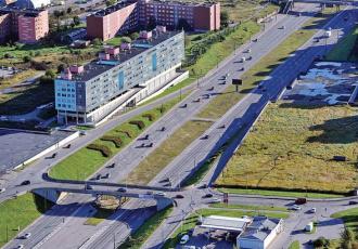 Автодорожный путепровод между III и IIIa микрорайонами в жилом районе Ласнамяэ Таллинна Автодорожный путепровод между III и IIIa микрорайонами в жилом районе Ласнамяэ Таллинна