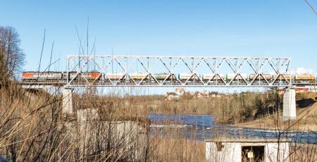 Мостовой переход через реку Нарва Мостовой переход через реку Нарва