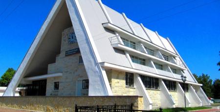 Мемориальный вокзал на станции Ладожское озеро Мемориальный вокзал на станции Ладожское озеро