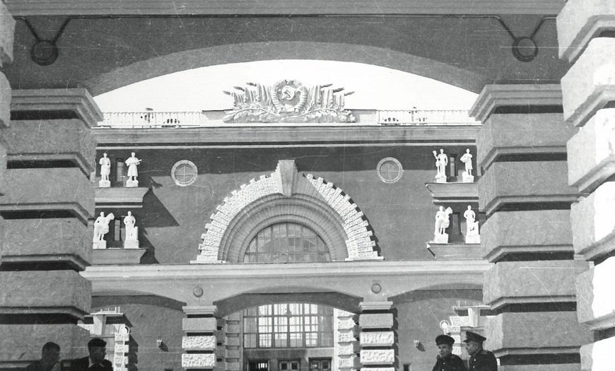 На платформе станции Курск На платформе станции Курск