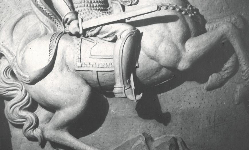 Горельеф на фасаде вокзала "Александр Невский. Воитель" Горельеф на фасаде вокзала "Александр Невский. Воитель"