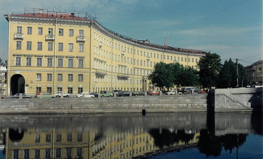 Административный и учебный корпус Ленинградского института инженеров железнодорожного транспорта Административный и учебный корпус Ленинградского института инженеров железнодорожного транспорта